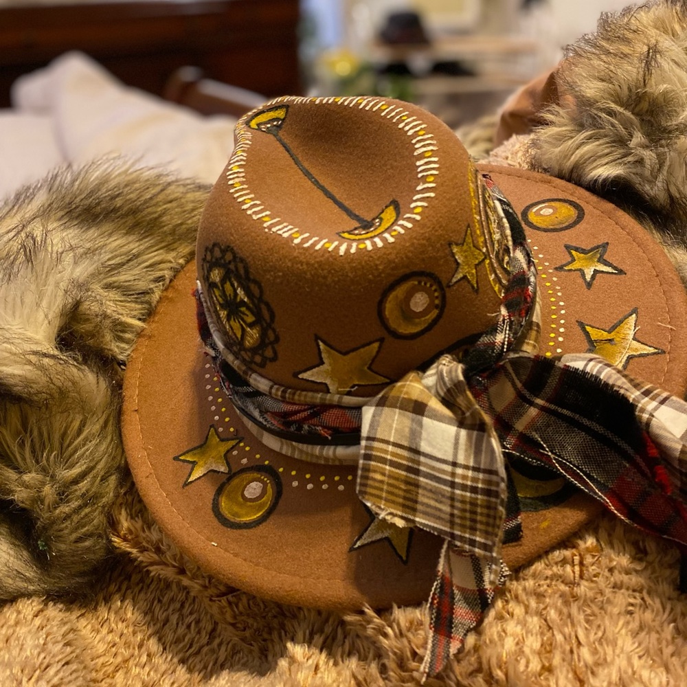 Women’s hat. Hand painted and hand crafted